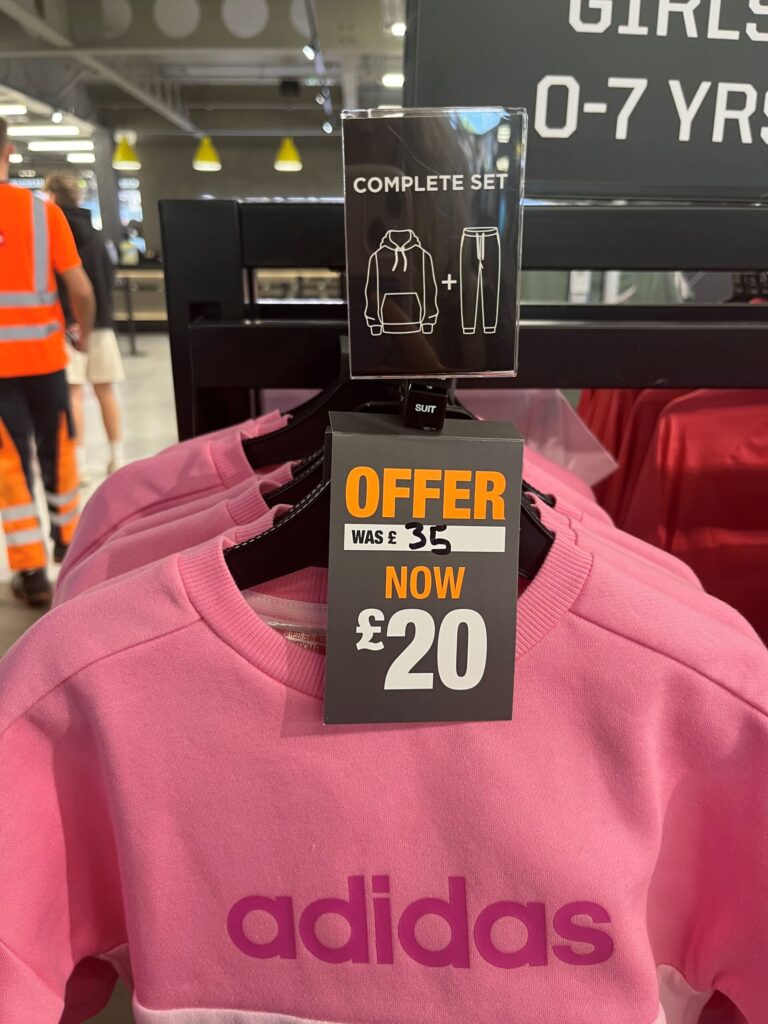 A8 Reflex Select in JD Sports