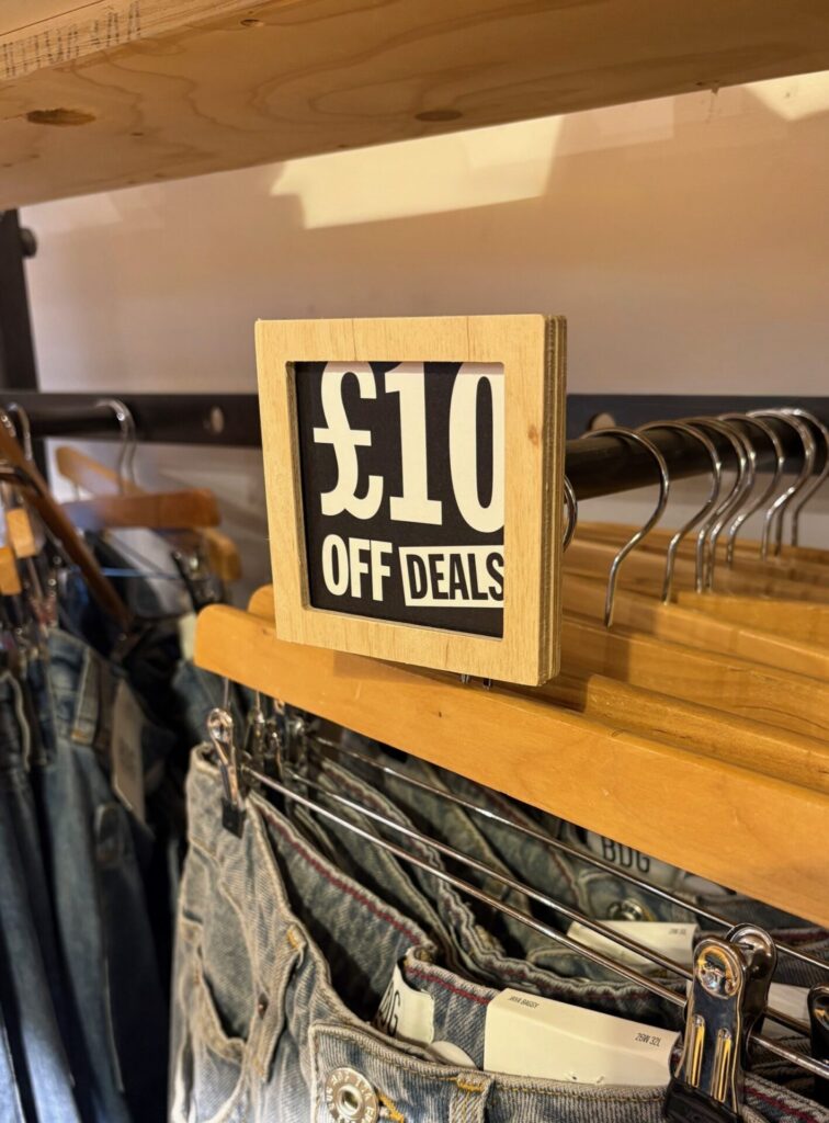 80x80mm Plywood Frame Sign Holder